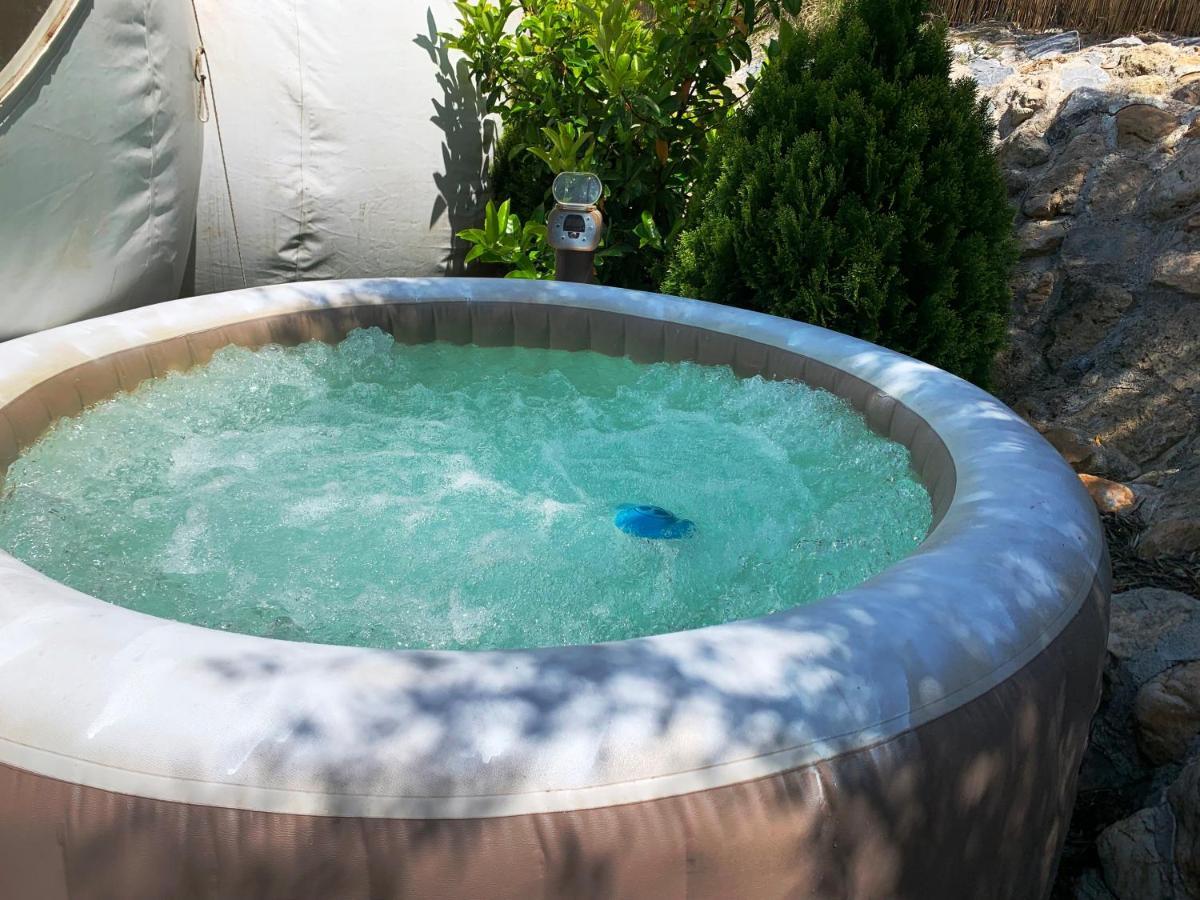Отель Bubble Tent Неа-Муданья Экстерьер фото